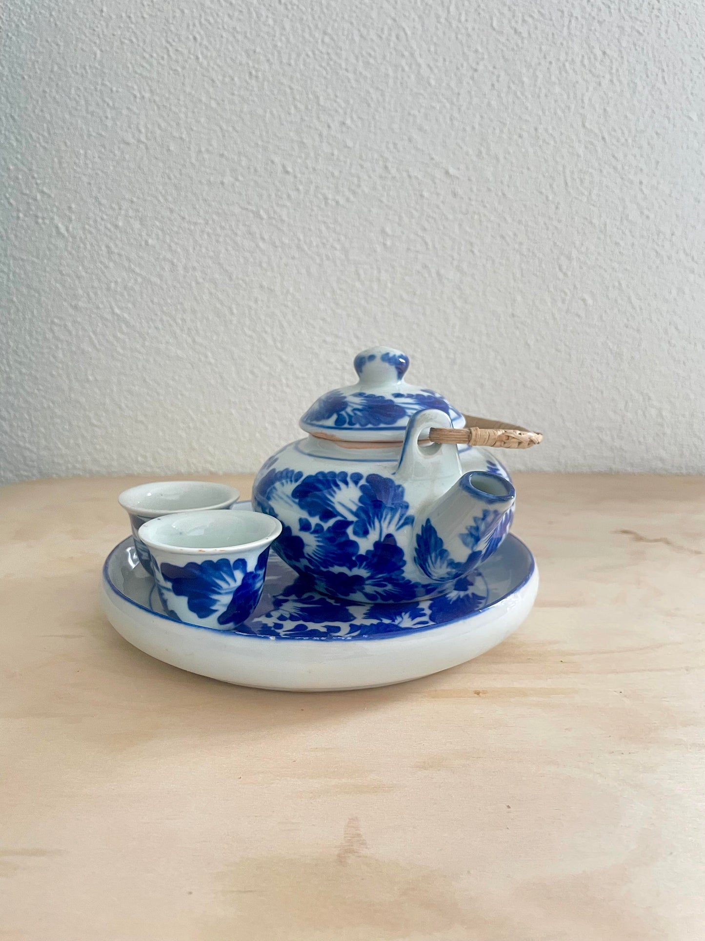 Mini tea set with cottage-house feel - Slow Steep